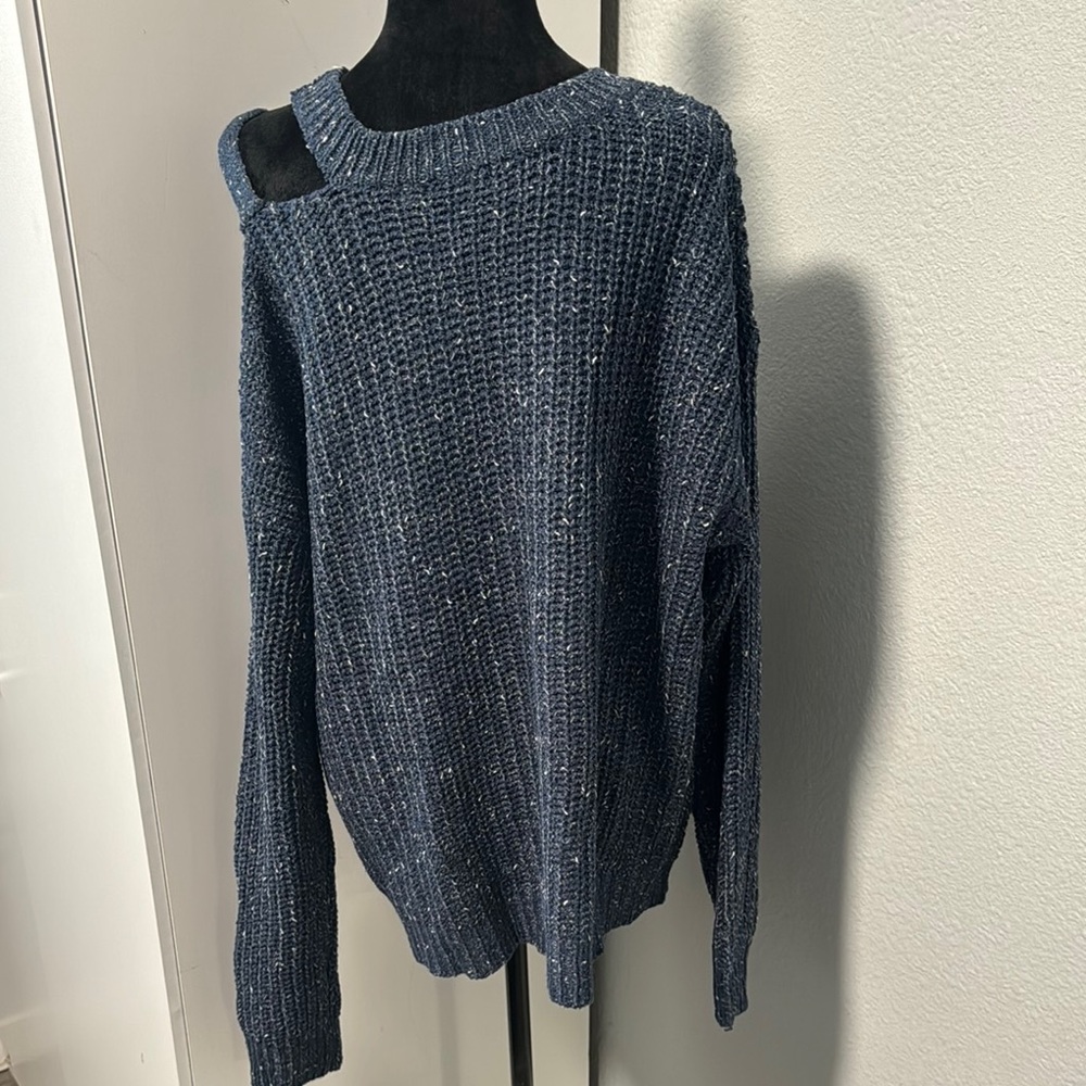 Off-the-Shoulder Blue Ribbed Sweater - Picture 4 of 5